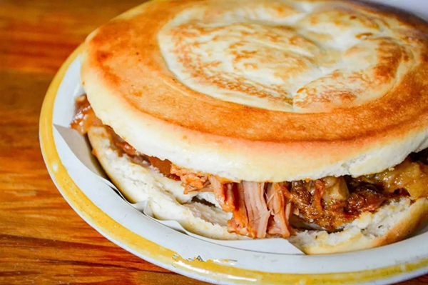第一次吃西安肉夾饃，如何偽裝成老桿？